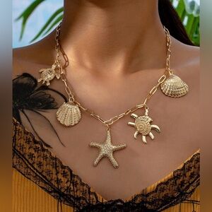✨ New✨Gold Sea Charm Necklace 💕✨